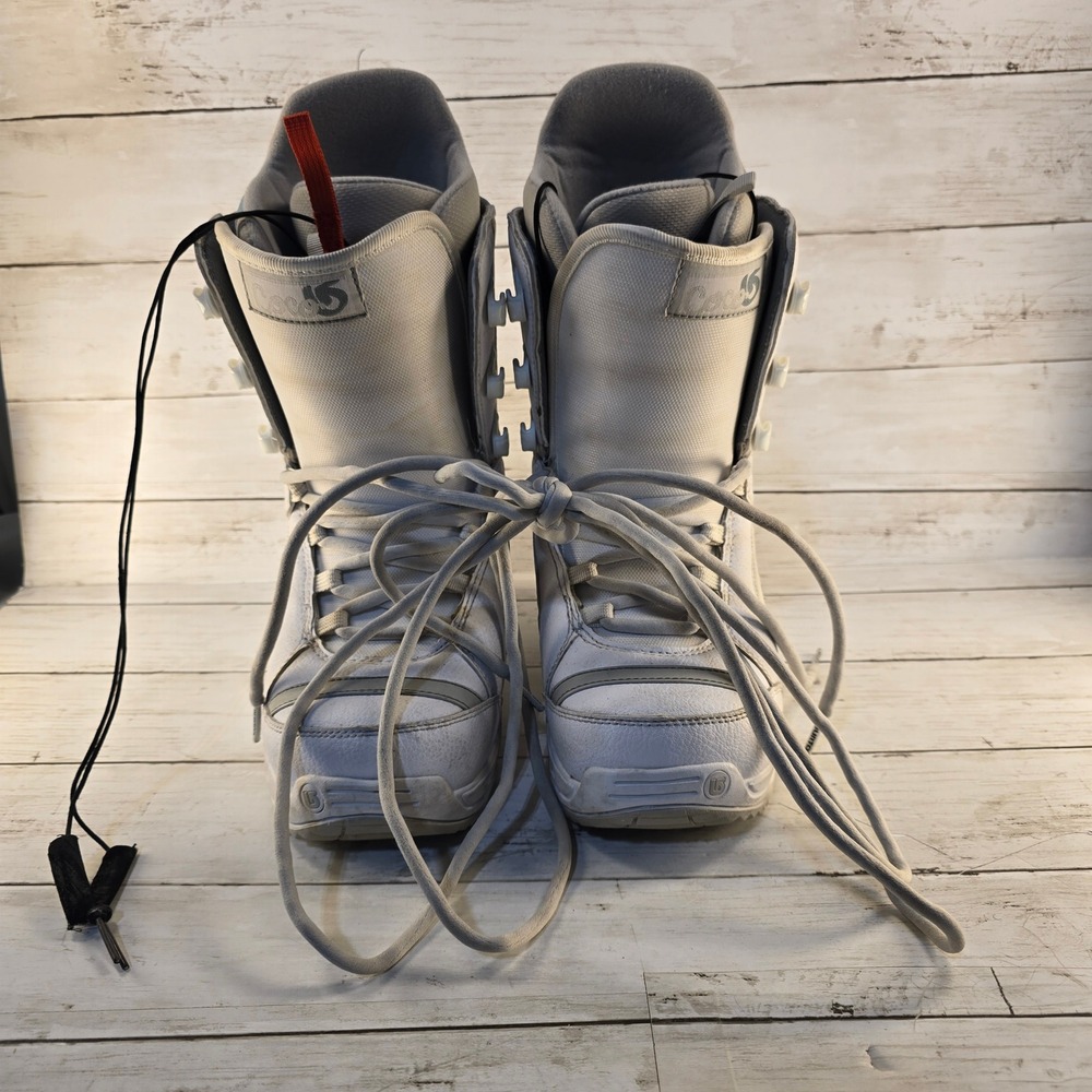 Burton Coco Women Snowboard Boots White Grey True Fit US 8 EUR 40